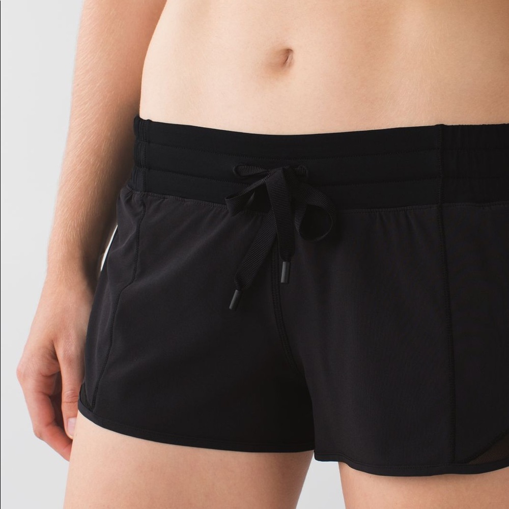 Lululemon Hotty Hot Short 2.5 inch with drawstring